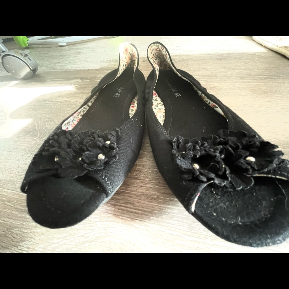 American Eagle 🦅 open toe flats